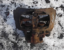 33262  Суппорт тормозной дисковый передний правый 42558850 Iveco Euro Star Magirus 420 8210 1999