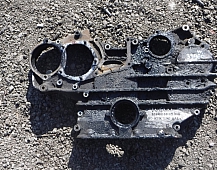 33960 Крышка  двигателя передняя  61319089 89 940 iveco евротех магирус 8460 380лс