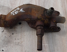 34018  Патрубок крышка помпы 1613565 Фредлайнер Columbia CATERPILLAR 15 CAT 15 C15MBN