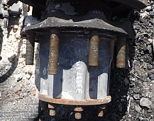 33997 Ступица заднего моста барабанные тормоза Фредлайнер Columbia CATERPILLAR 15 CAT 15 C15MBN