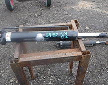 34197 Цилиндр подъема кабины левый под 3 штуцера 5010629108 Renault Magnum DXI12 2005