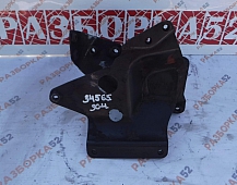 44565 Кронштейн  крепления бачка ГУРа  Скания Scania R124 G360 1997 DSC1202 1369036