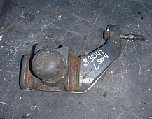 33047 Кронштейн амортизатора нижний передний левый Скания 1354061 Scania R144 DSC1413