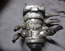 31100 Кран управления тормозами прицепа скания 1331721 Scania R144 DSC1413