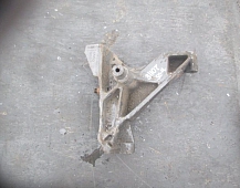 31107 Кронштейн цилиндра подъёма кабины скания 1404477 Scania R144 DSC1413