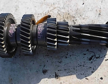 45847 Вал промежуточный 1373173 Стопорное кольцо 1116481 1333430 Подшипник 1534829 1357711 Шестерня пром. вала кор. пер. 1116469 1367796 1116473 Дистанционная втулка 1357711 GRS900 КПП SCANIA